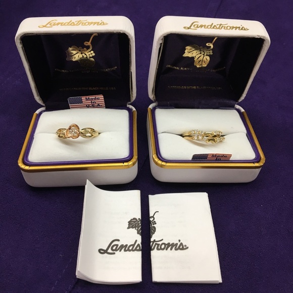 Engagement/wedding band set - Picture 1 of 4